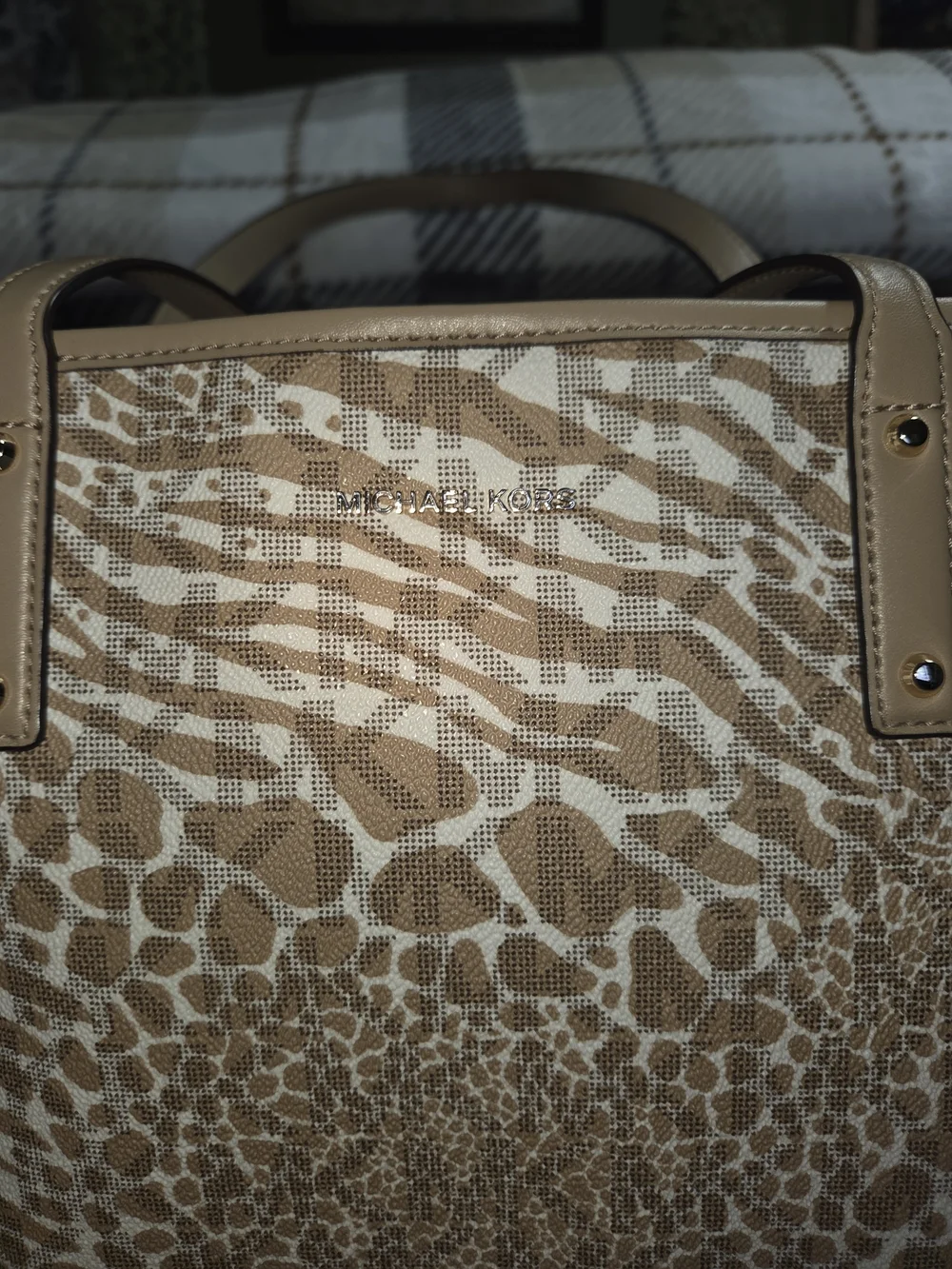 Micheal Kors Carter XL Zebra Women’s Animal Print Tote Bag in Beige and White
